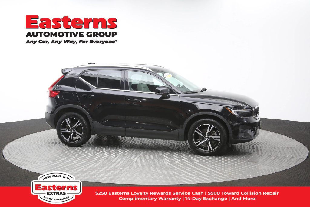 Used 2023 Volvo XC40 B5 Plus AWD/4WD image 48