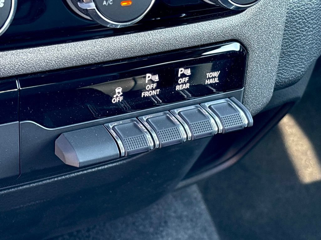 New 2026 RAM 1500 Tradesman AWD/4WD image 17