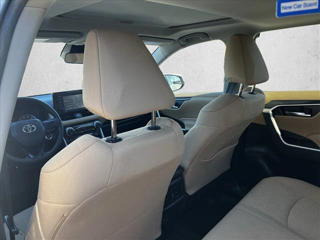 Used 2022 Toyota RAV4 XLE image 16