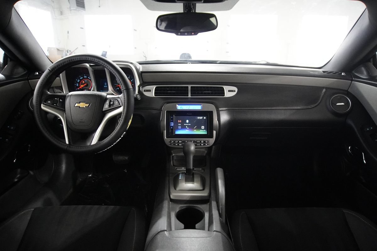 Used 2012 Chevrolet Camaro LS RWD image 10