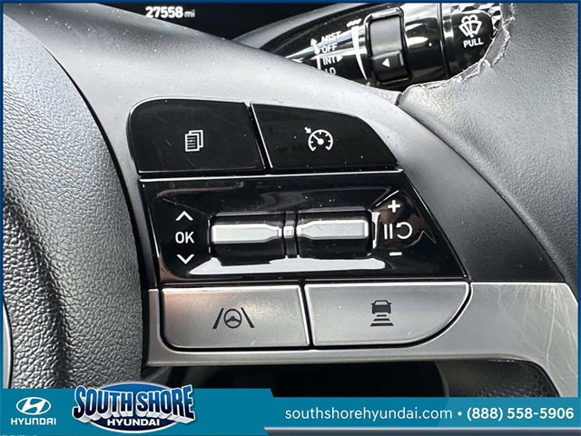 Certified 2023 Hyundai Elantra Limited image 24