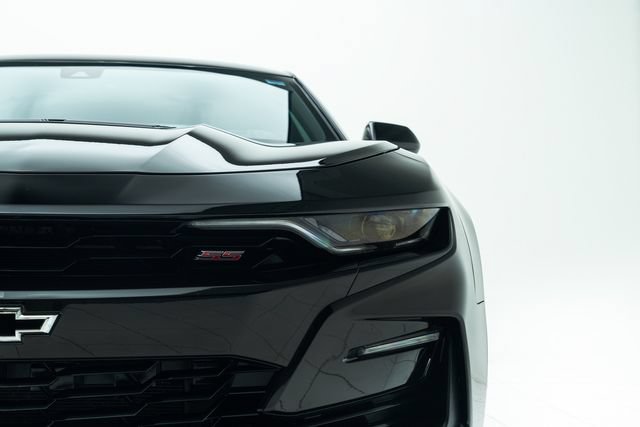 Used 2019 Chevrolet Camaro SS w/ Black Appearance Package RWD image 7