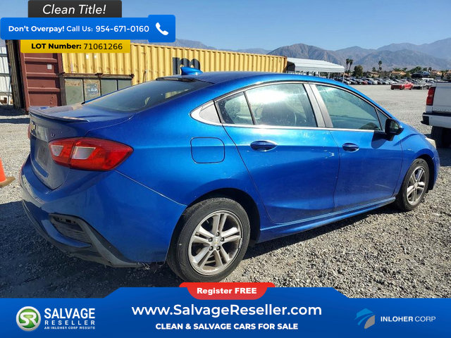 Used 2018 Chevrolet Cruze LT w/ RS Package FWD image 4