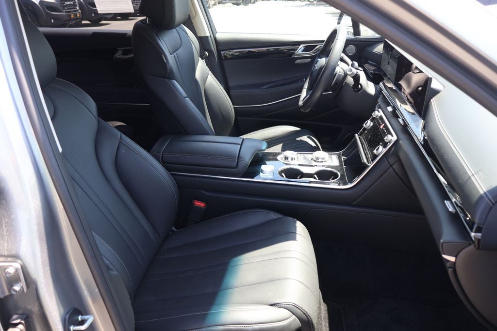 Used 2025 Genesis GV80 2.5T Standard AWD/4WD image 18
