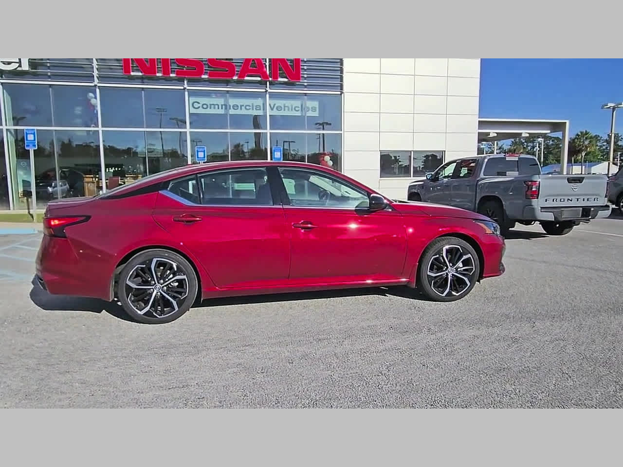 Used 2024 Nissan Altima 2.5 SR w/ SR Premium Package FWD image 34