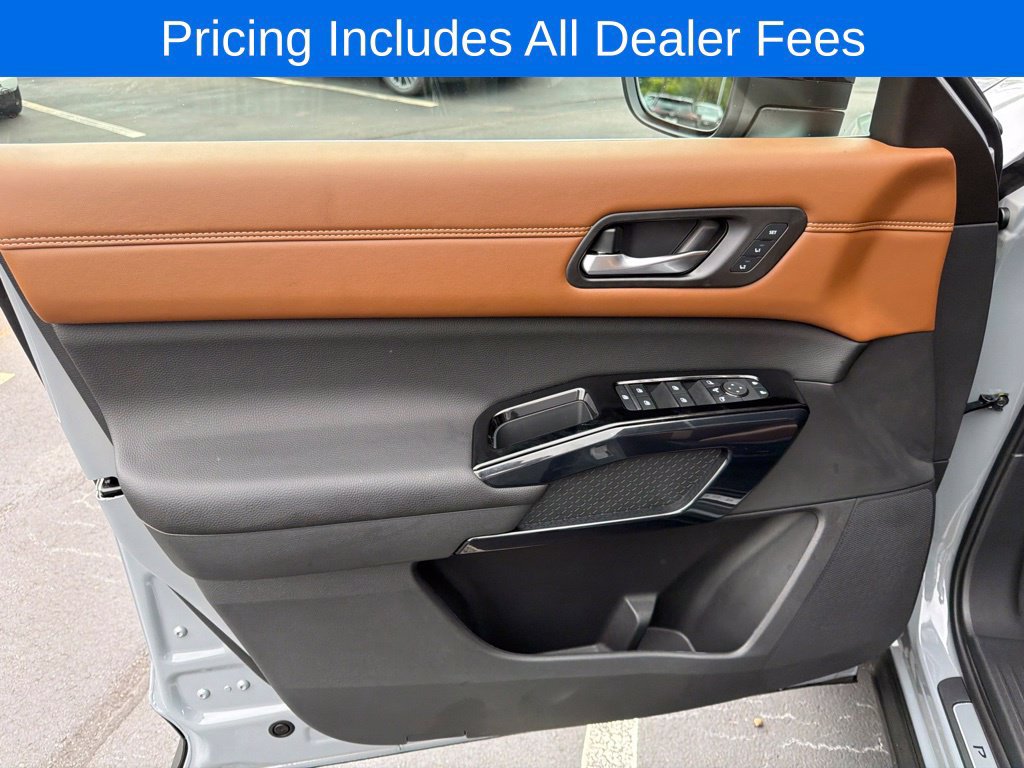 New 2026 Nissan Pathfinder Platinum AWD/4WD image 17