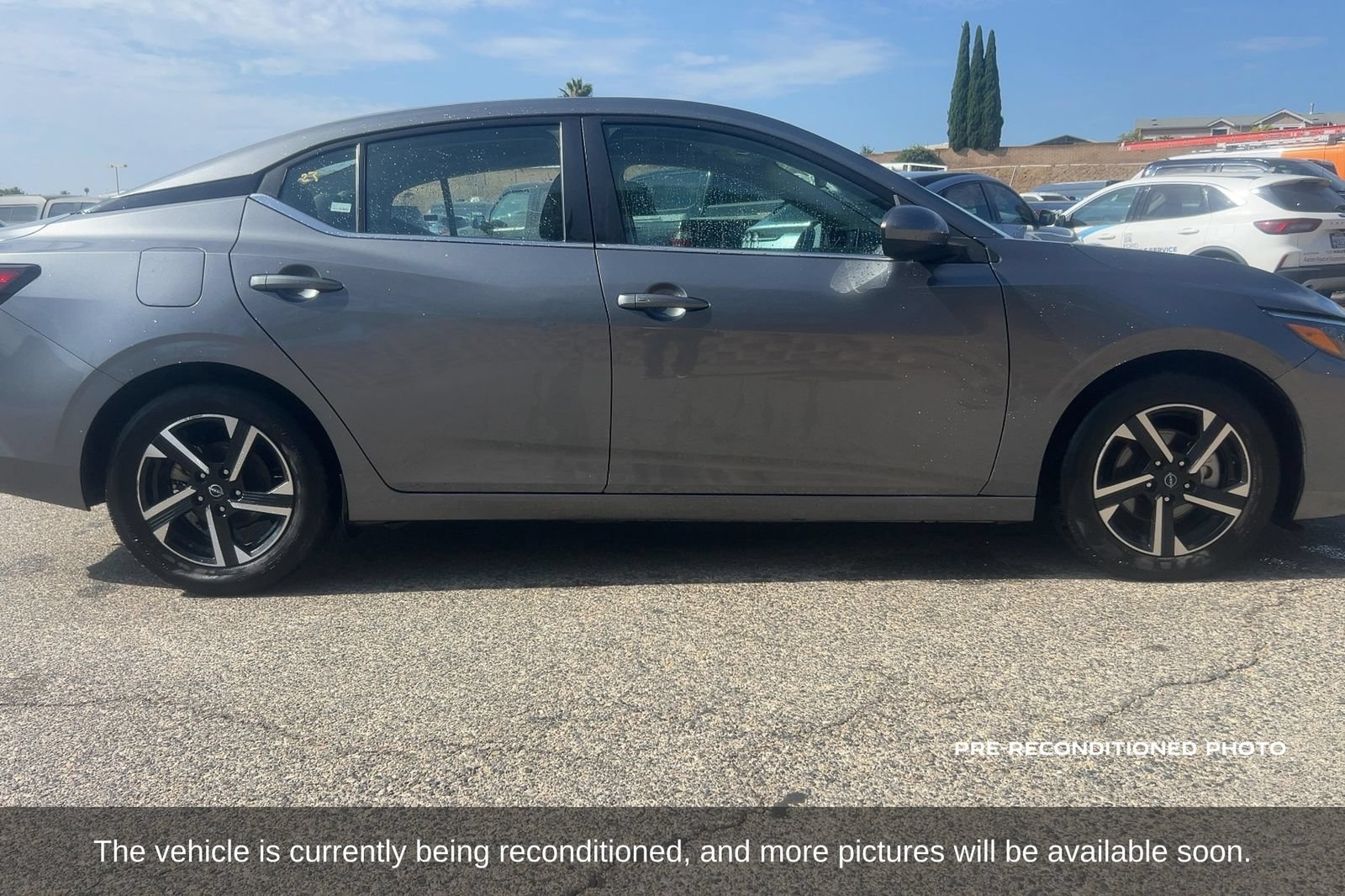 Used 2024 Nissan Sentra SV FWD image 4