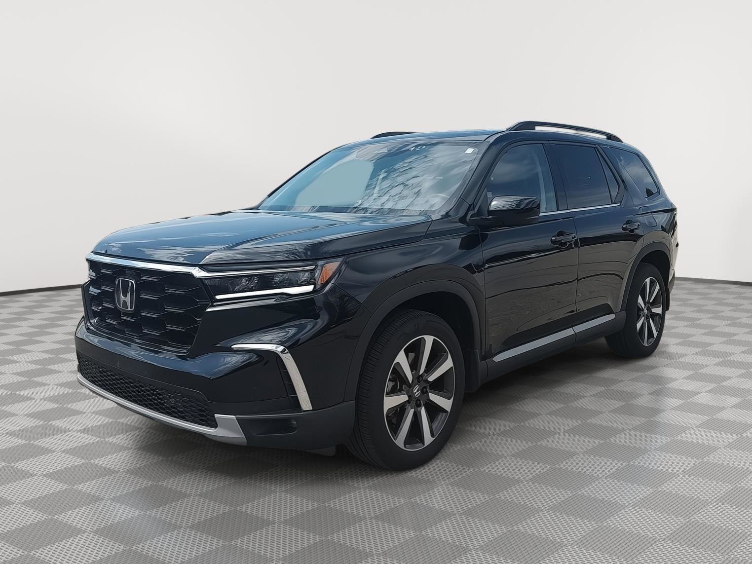 Used 2025 Honda Pilot Touring image 25