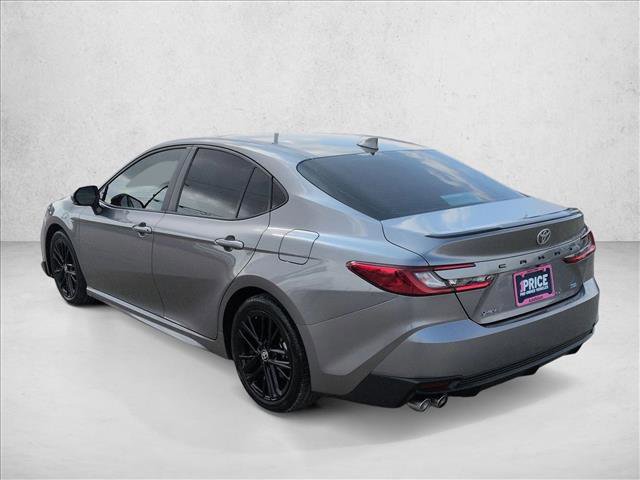 Used 2025 Toyota Camry SE image 7