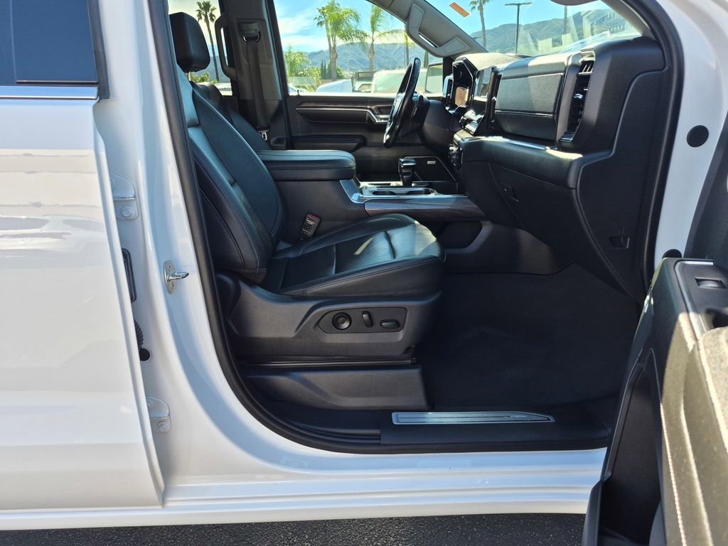 Used 2024 Chevrolet Silverado 1500 LTZ w/ LTZ Convenience Package II image 36