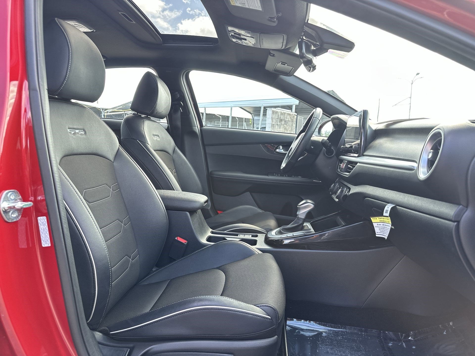 Used 2024 Kia Forte GT-Line w/ GT-Line Premium Package image 26