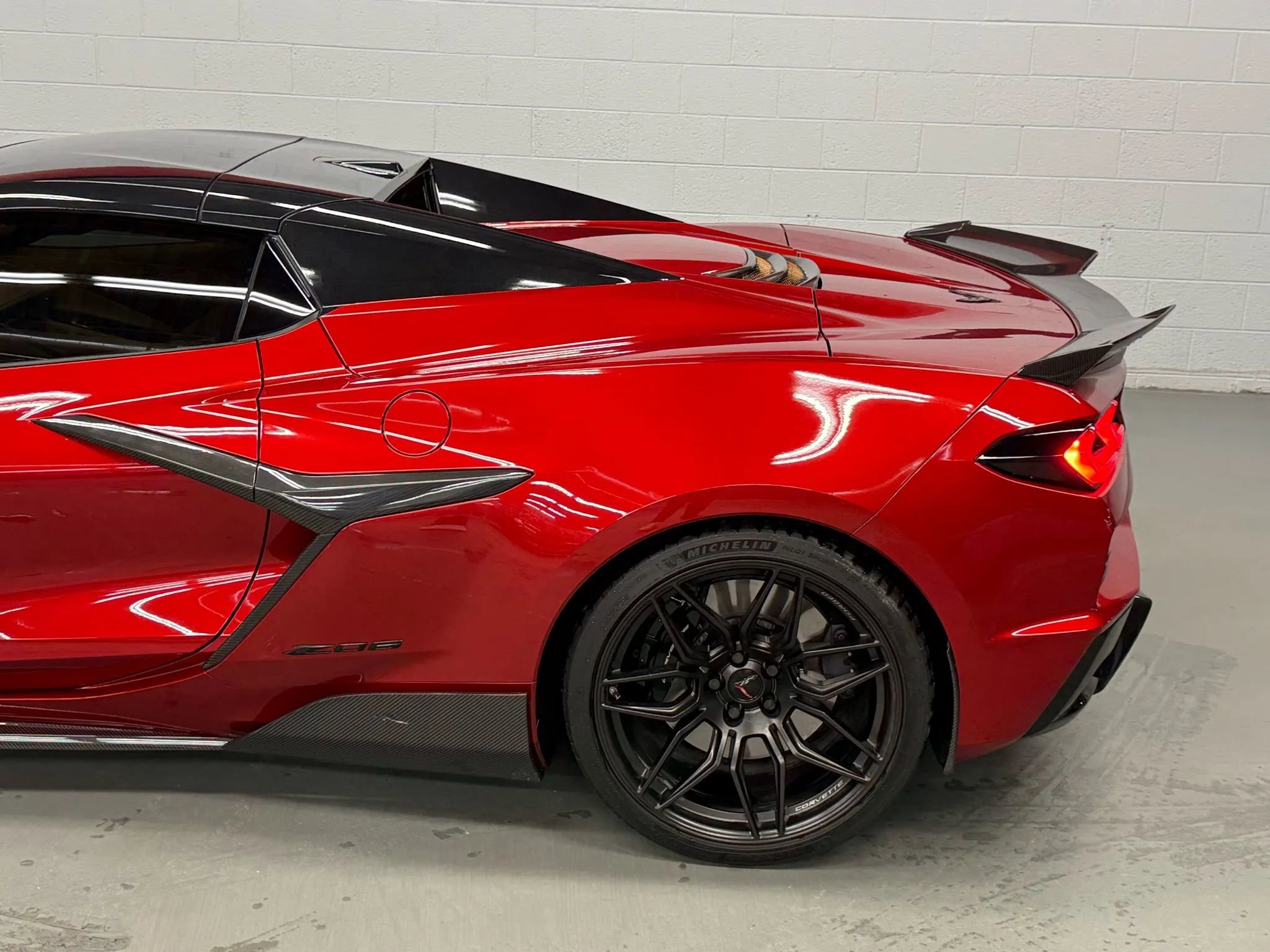 Used 2023 Chevrolet Corvette Z06 w/ Stealth Interior Trim Package image 13