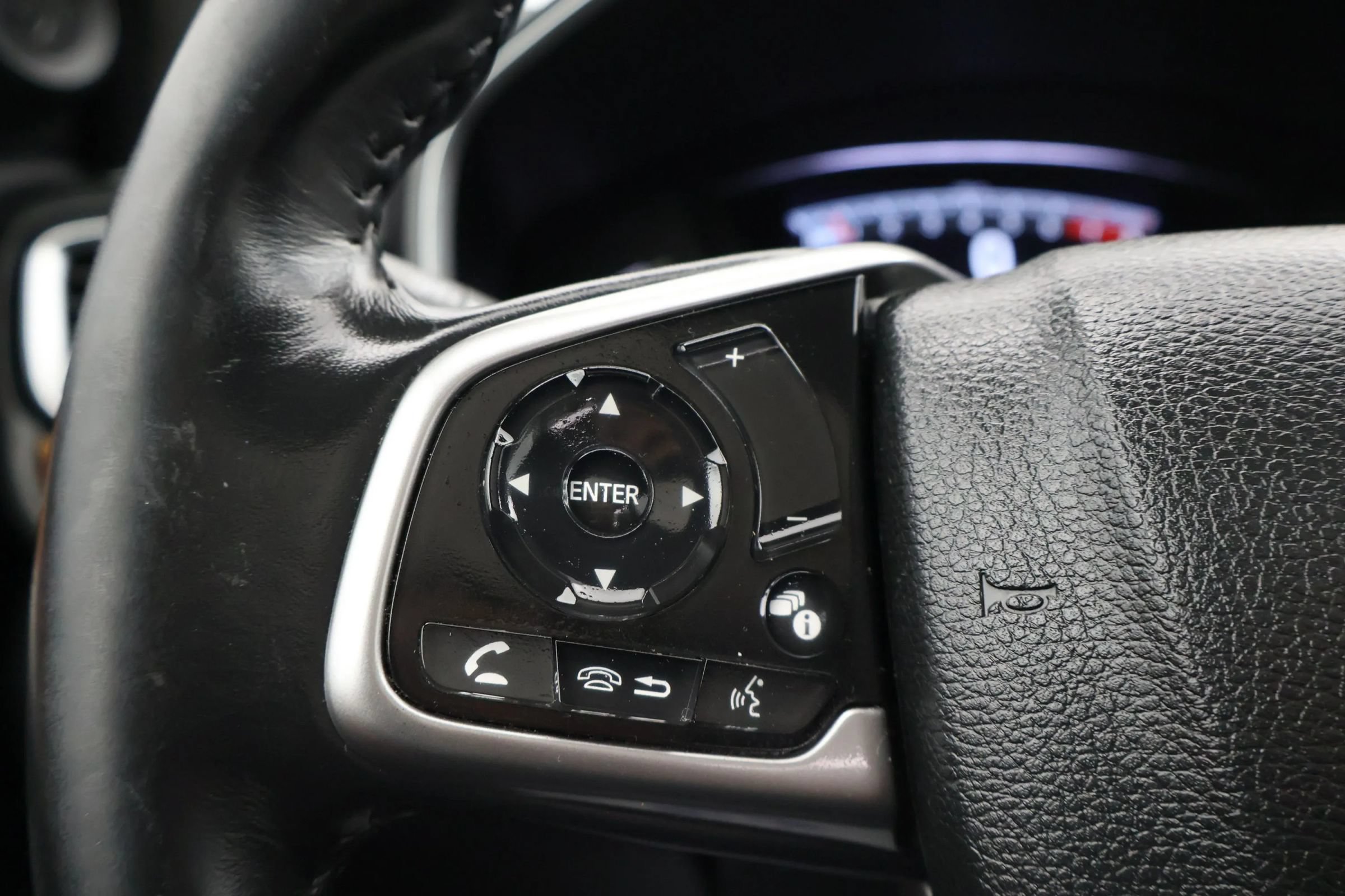 Used 2022 Honda CR-V Touring image 25