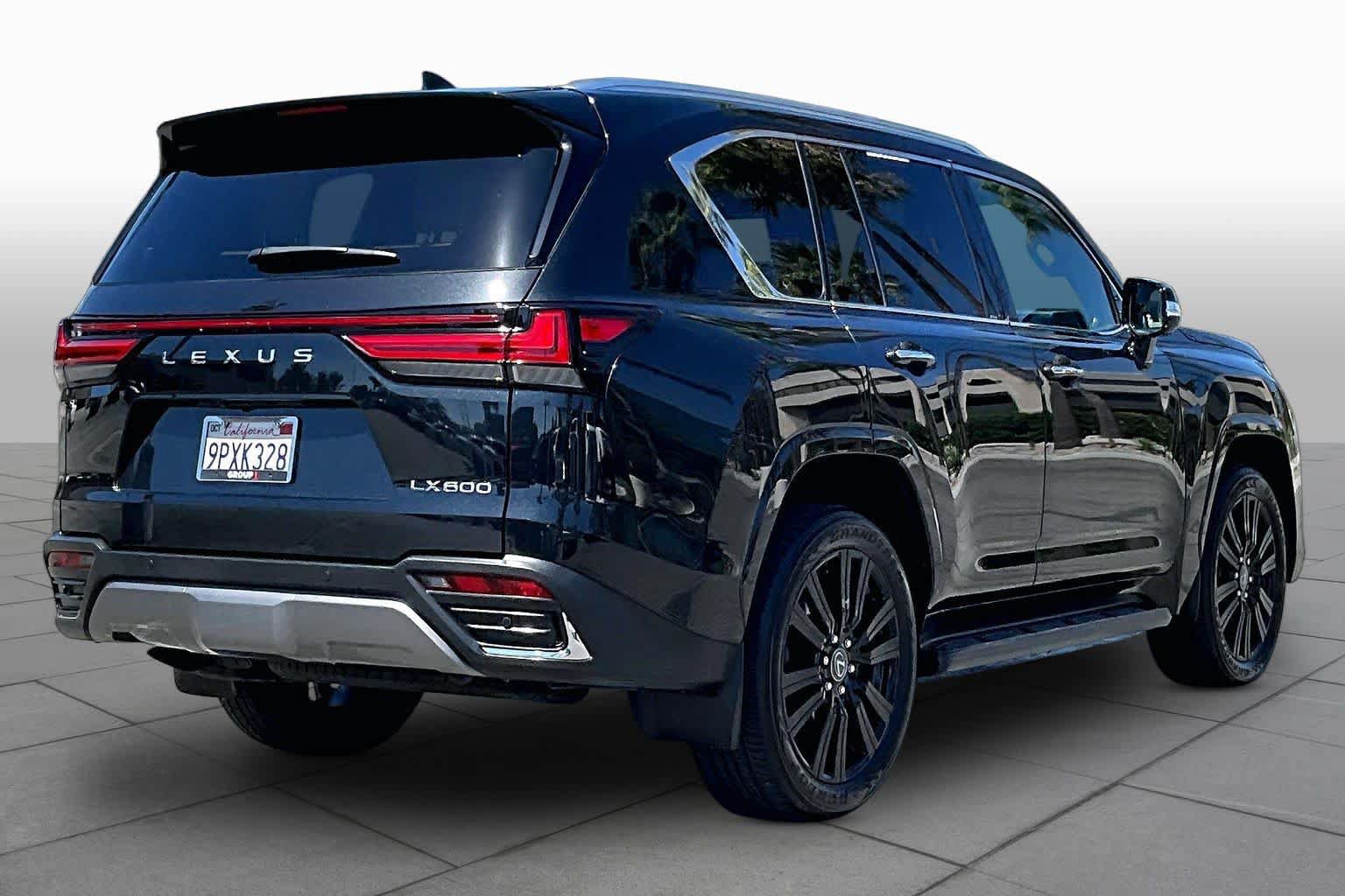 Certified 2024 Lexus LX 600 4WD w/ Luxury Package image 12