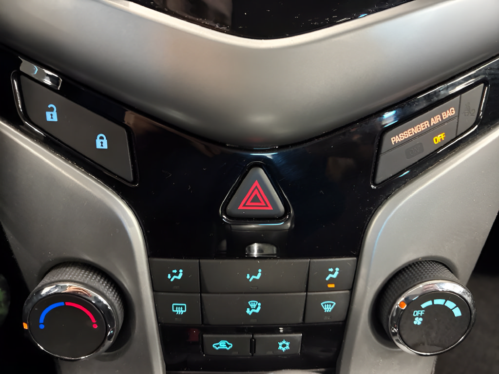 Used 2011 Chevrolet Cruze LT FWD image 29