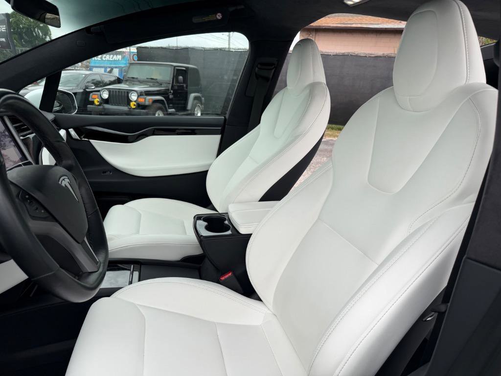 Used 2020 Tesla Model X Long Range image 14