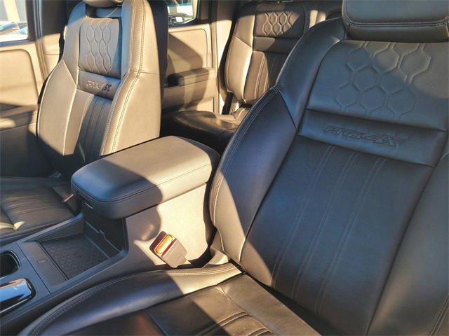 Used 2022 Nissan Frontier PRO-4X w/ Pro-4X Premium Package image 13