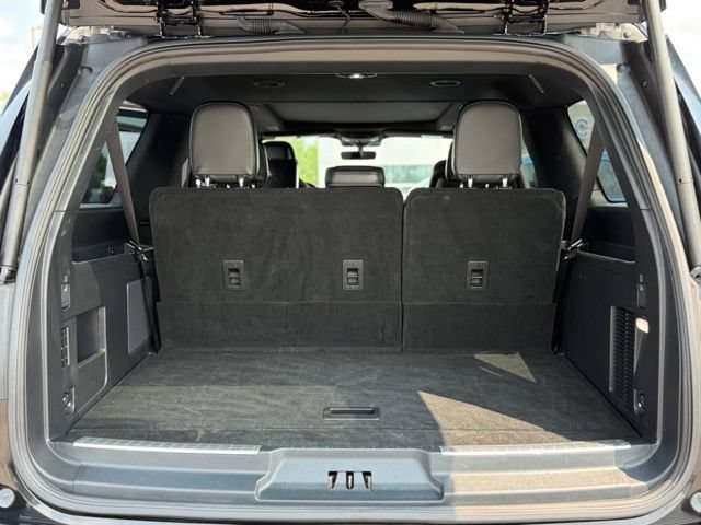 Used 2023 Lincoln Navigator L Reserve AWD/4WD image 32