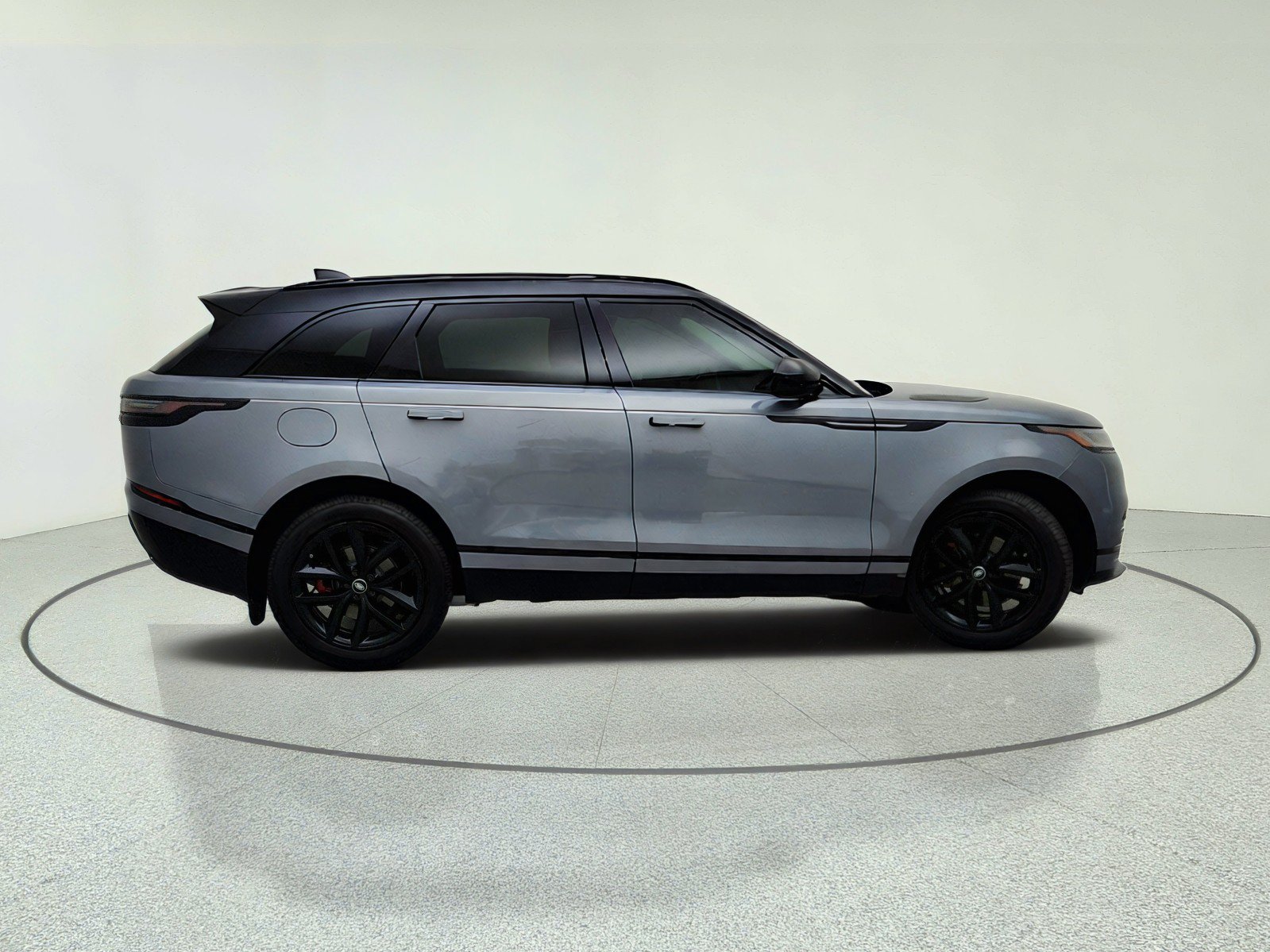 Used 2025 Land Rover Range Rover Velar Dynamic SE AWD/4WD image 9