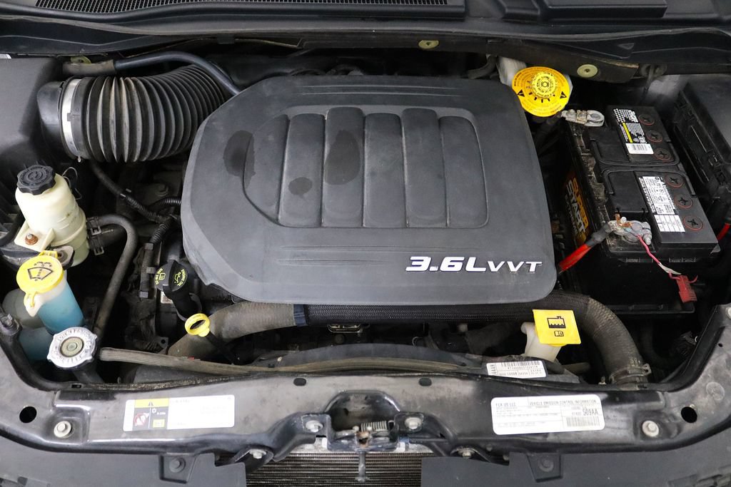 Used 2016 Dodge Grand Caravan R/T w/ Driver Convenience Group FWD image 27