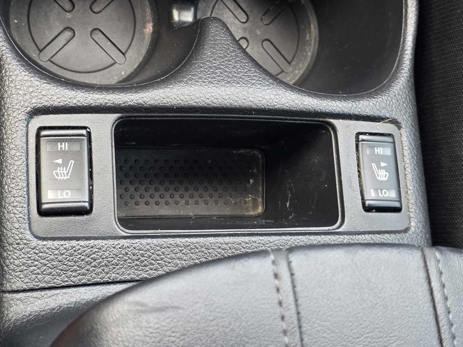Used 2018 Nissan Rogue SV FWD image 21