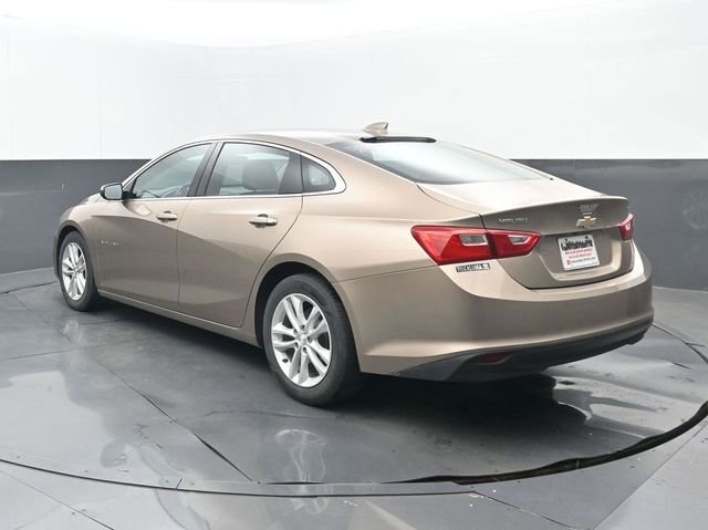 Used 2018 Chevrolet Malibu LT FWD image 3