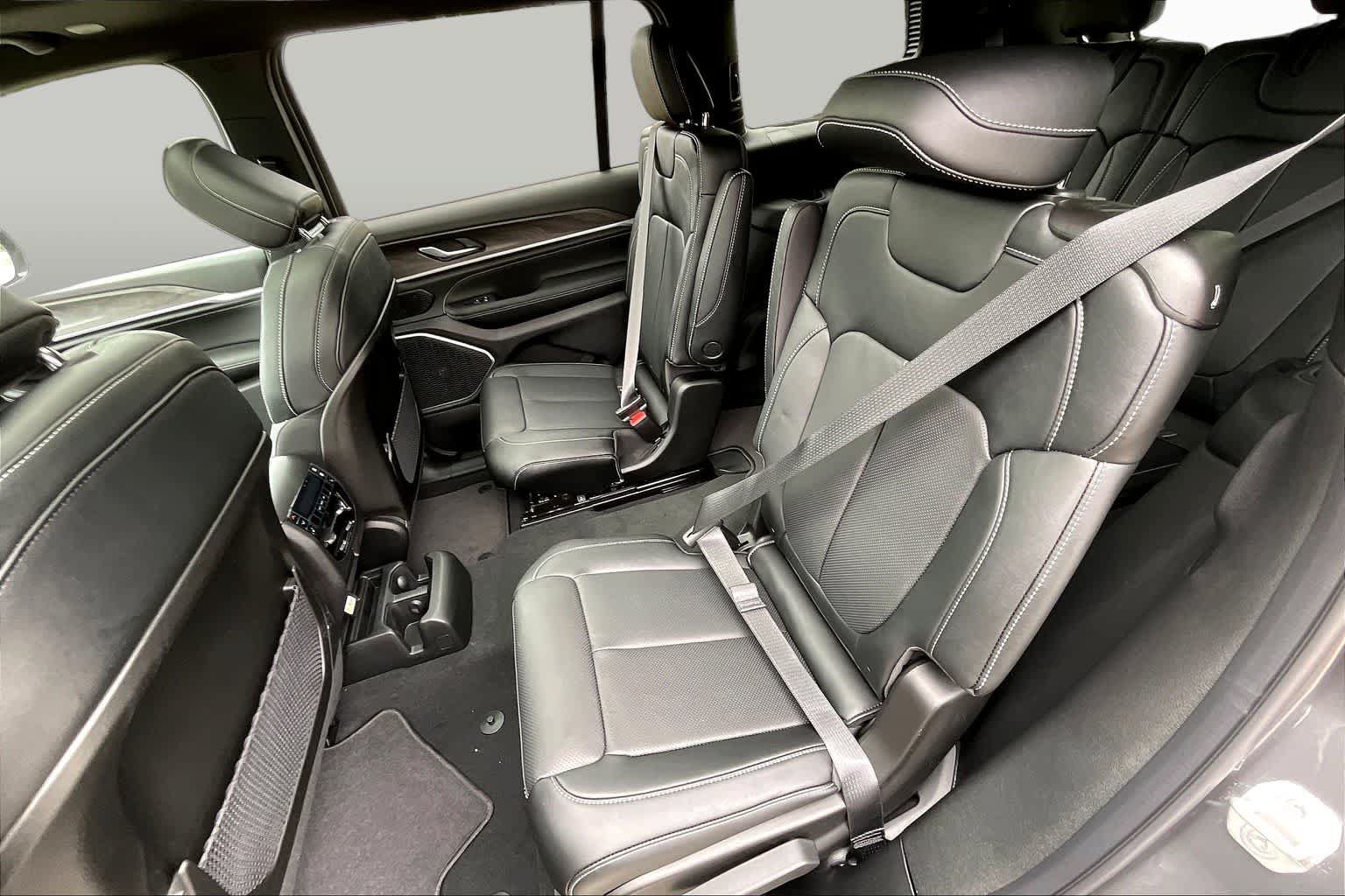 New 2026 Jeep Grand Cherokee L Limited AWD/4WD image 21