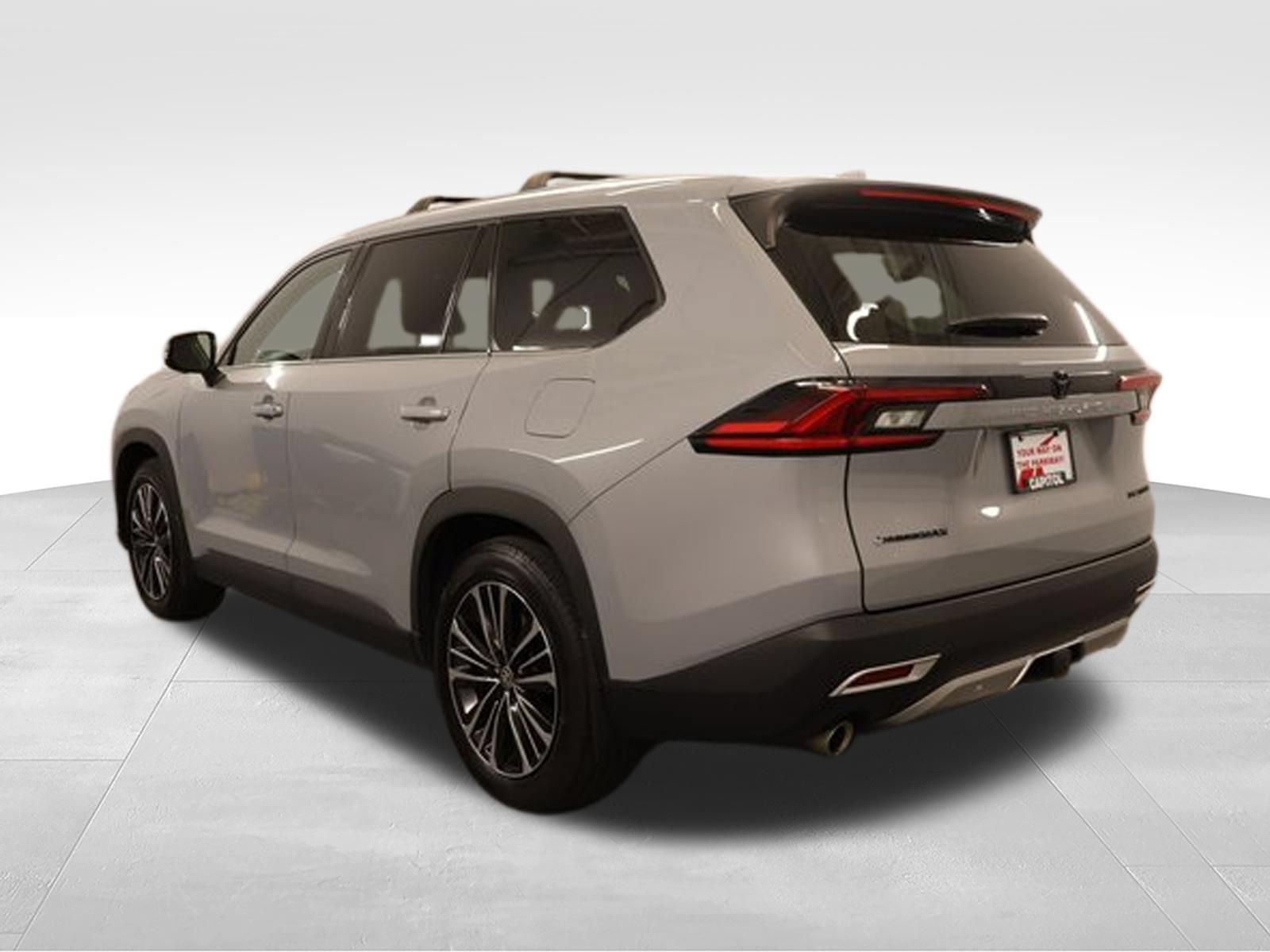 Used 2025 Toyota Grand Highlander AWD Hybrid image 4