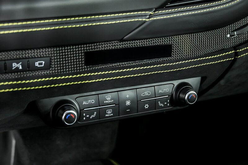 Used 2021 Ferrari F8 Tributo RWD image 33