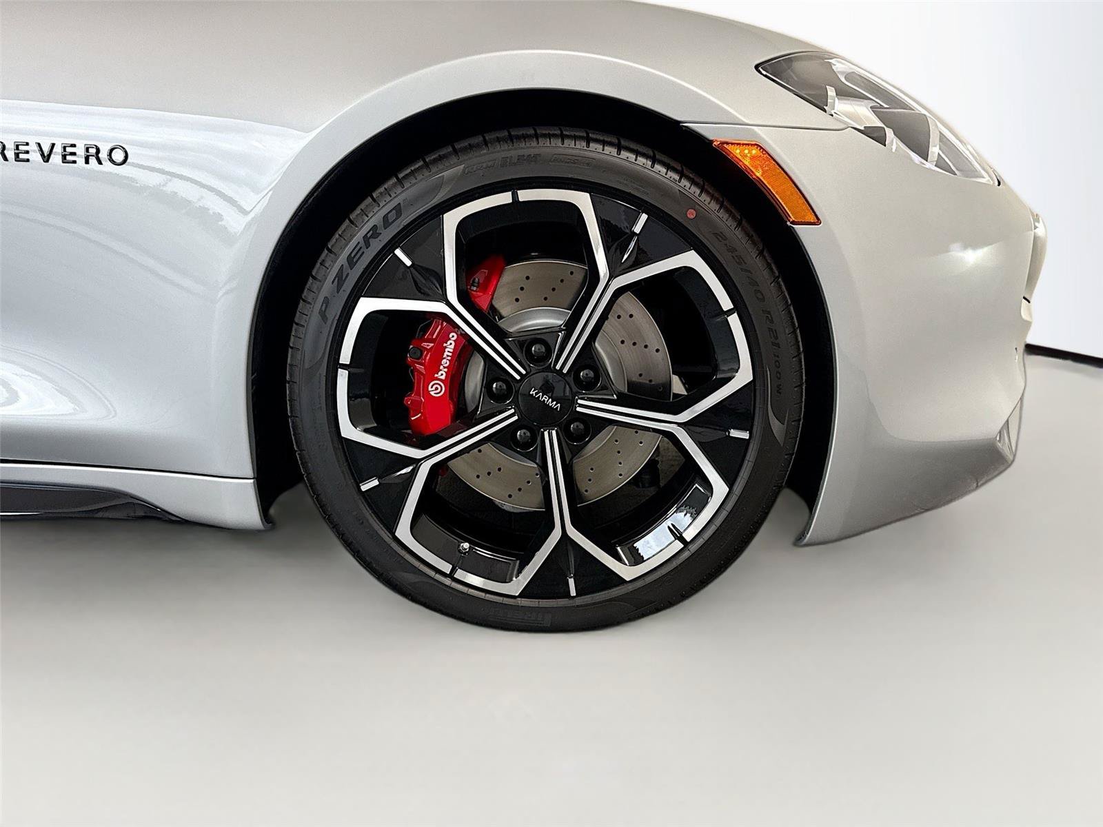 New 2025 Karma Revero Luxury RWD image 31