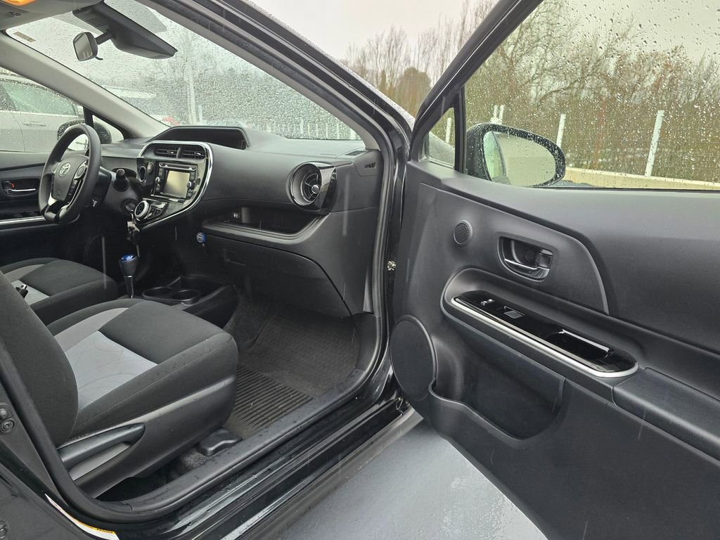 Used 2018 Toyota Prius C Two image 13