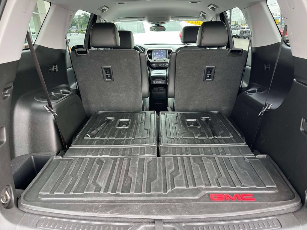 Certified 2021 GMC Acadia AT4 w/ Technology Package AWD/4WD image 17