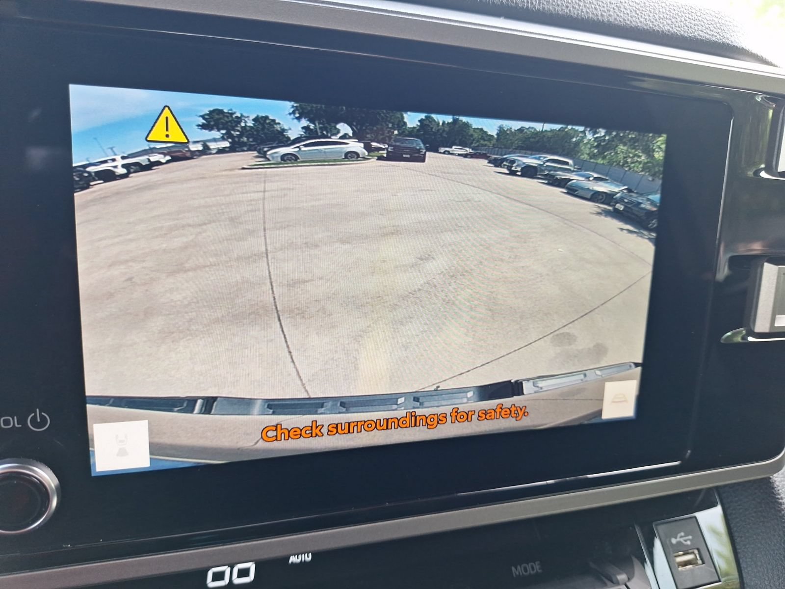 Used 2025 Toyota Tundra SR5 AWD/4WD image 25