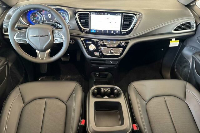 New 2026 Chrysler Pacifica Select image 10