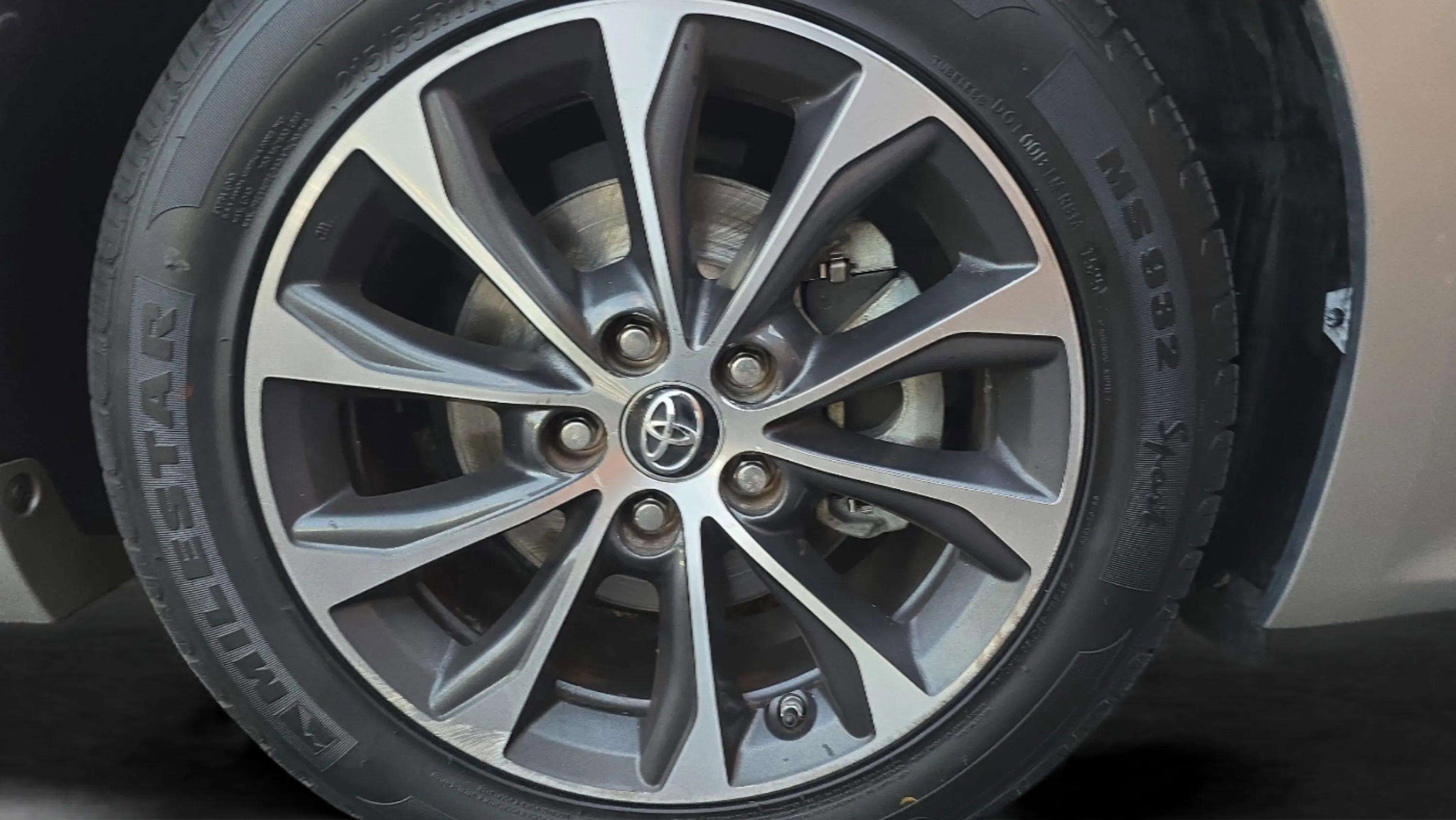 Used 2018 Toyota Avalon XLE Premium image 55