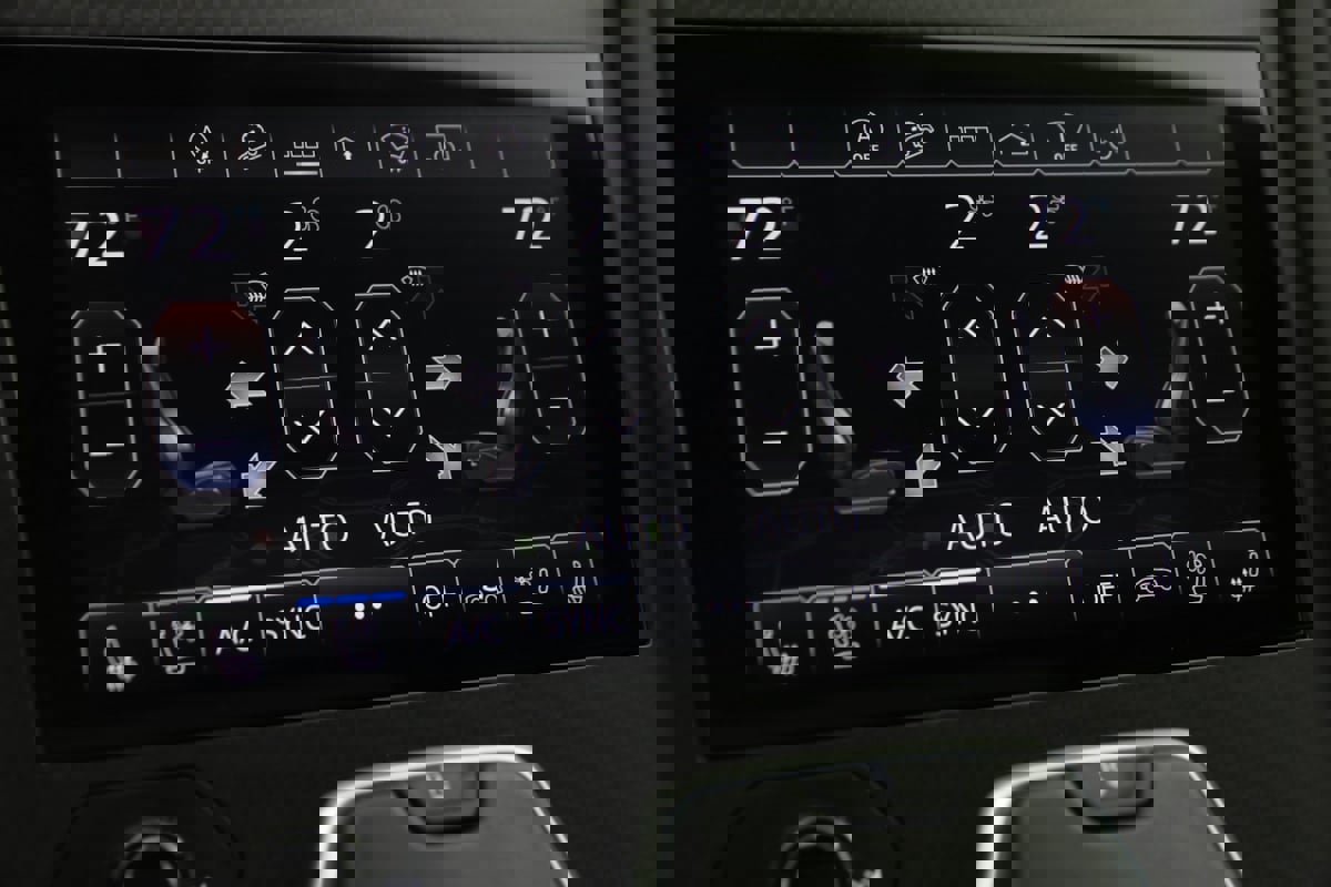 Used 2022 Lamborghini Urus image 58