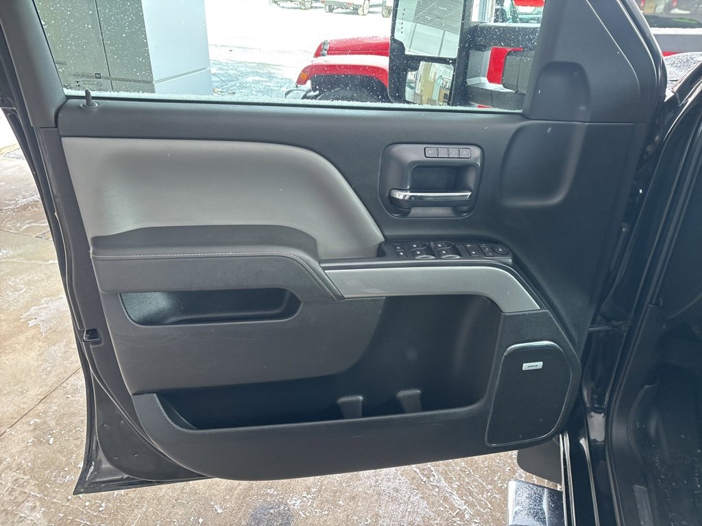 Used 2015 Chevrolet Silverado 2500 LTZ image 6