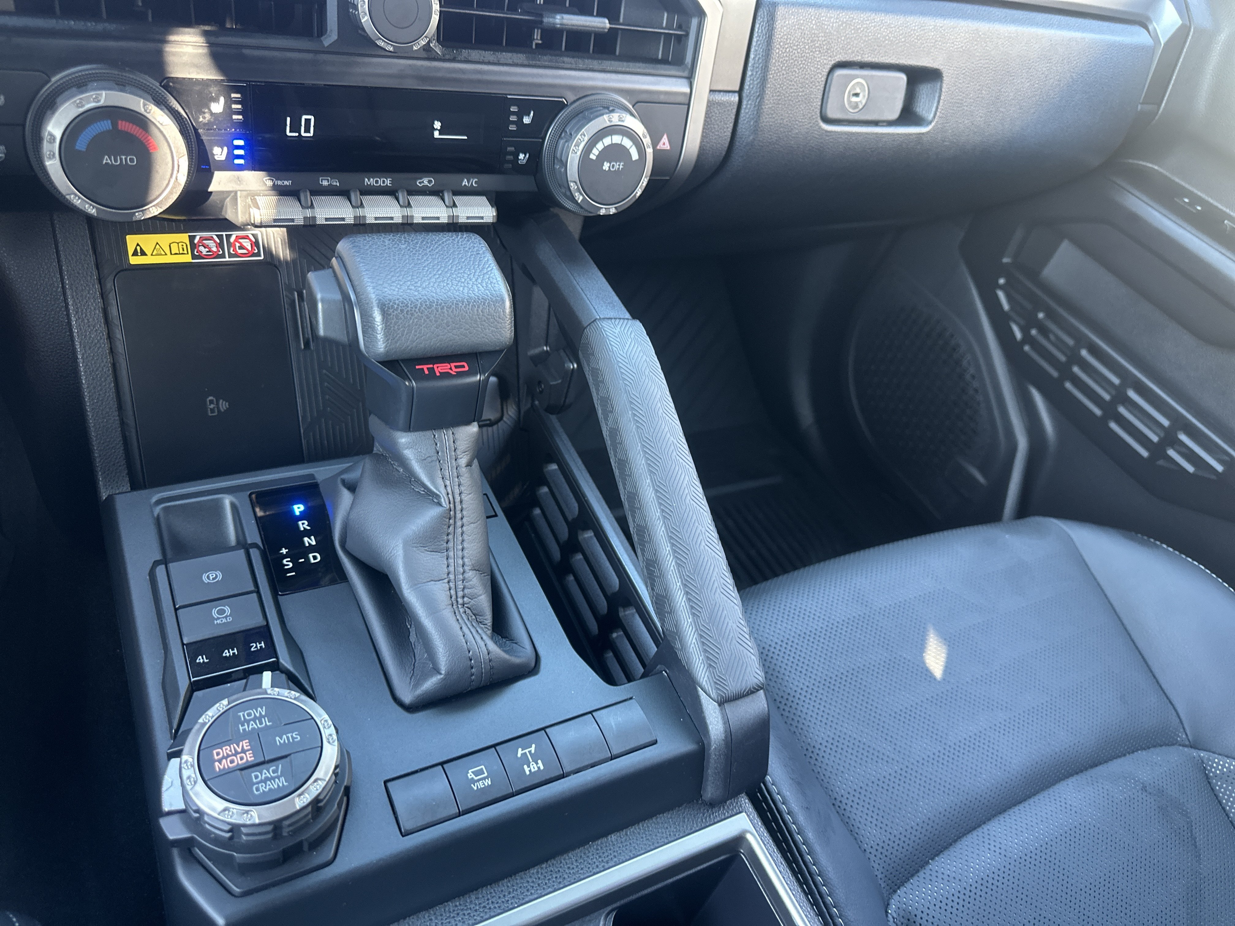 Used 2025 Toyota 4Runner TRD Off-Road Premium AWD/4WD image 19