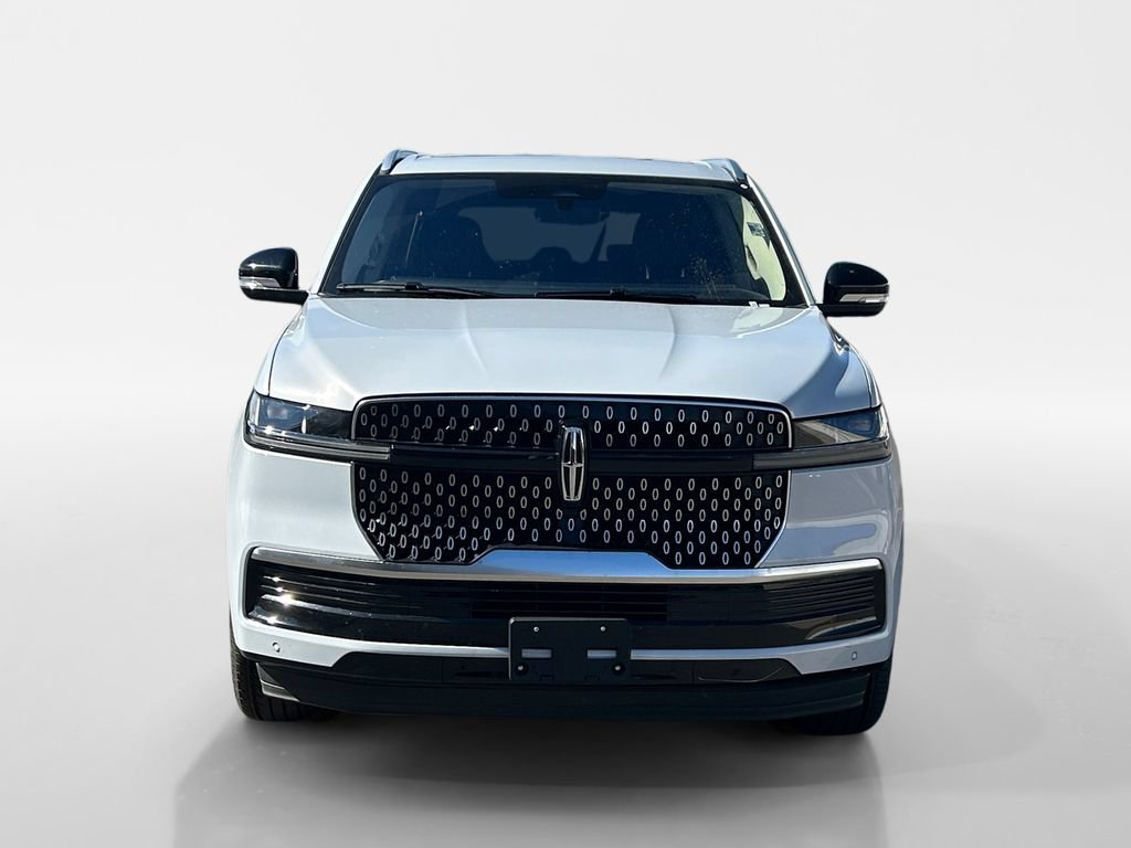 Used 2025 Lincoln Navigator L Reserve AWD/4WD image 9