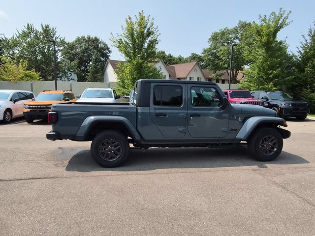 New 2026 Jeep Gladiator Sport AWD/4WD image 2