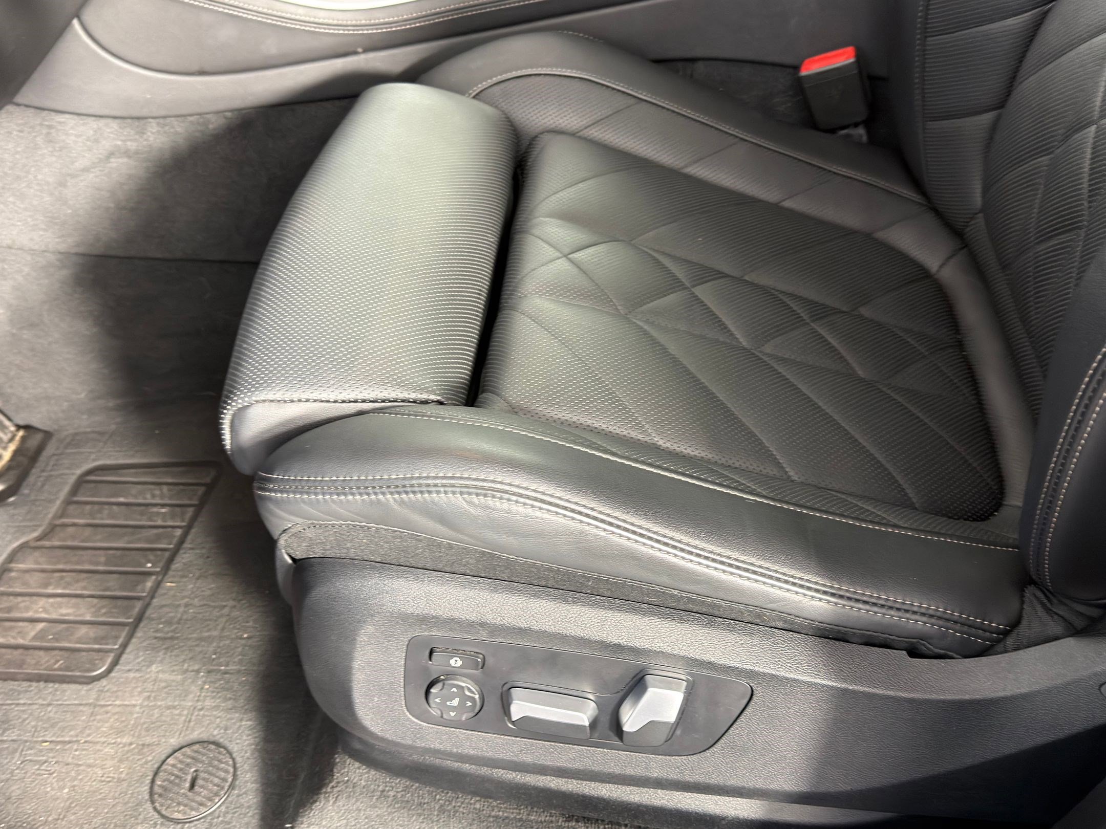 Certified 2023 BMW X5 xDrive40i w/ Premium Package image 11