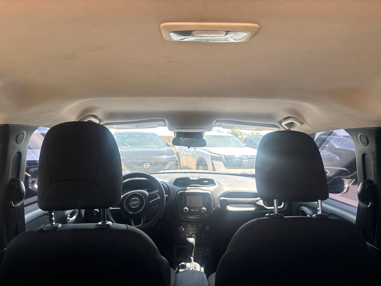Used 2019 Jeep Renegade Latitude FWD image 32