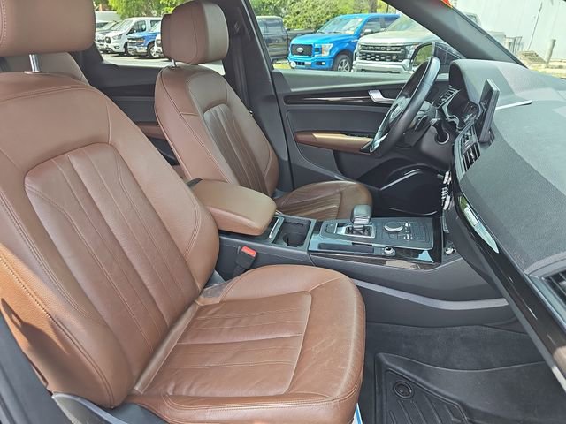 Used 2019 Audi Q5 2.0T Premium w/ Convenience Package AWD/4WD image 12