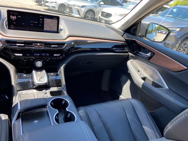 Used 2022 Acura MDX SH-AWD w/ Technology Package image 16