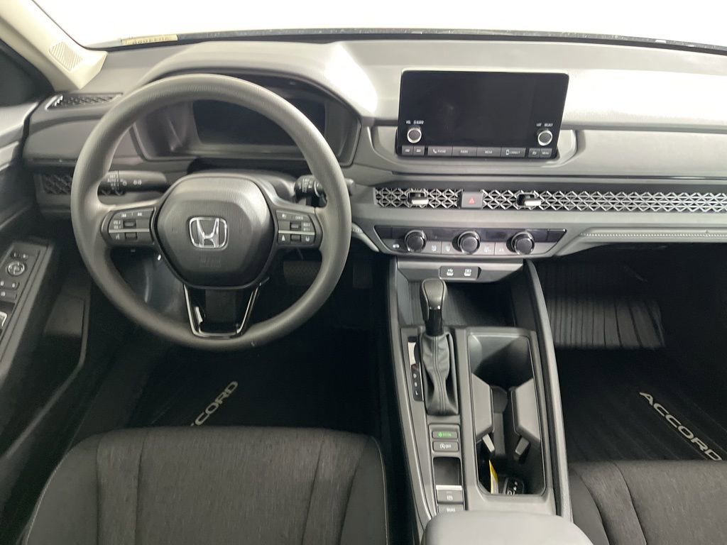 Used 2025 Honda Accord SE image 13