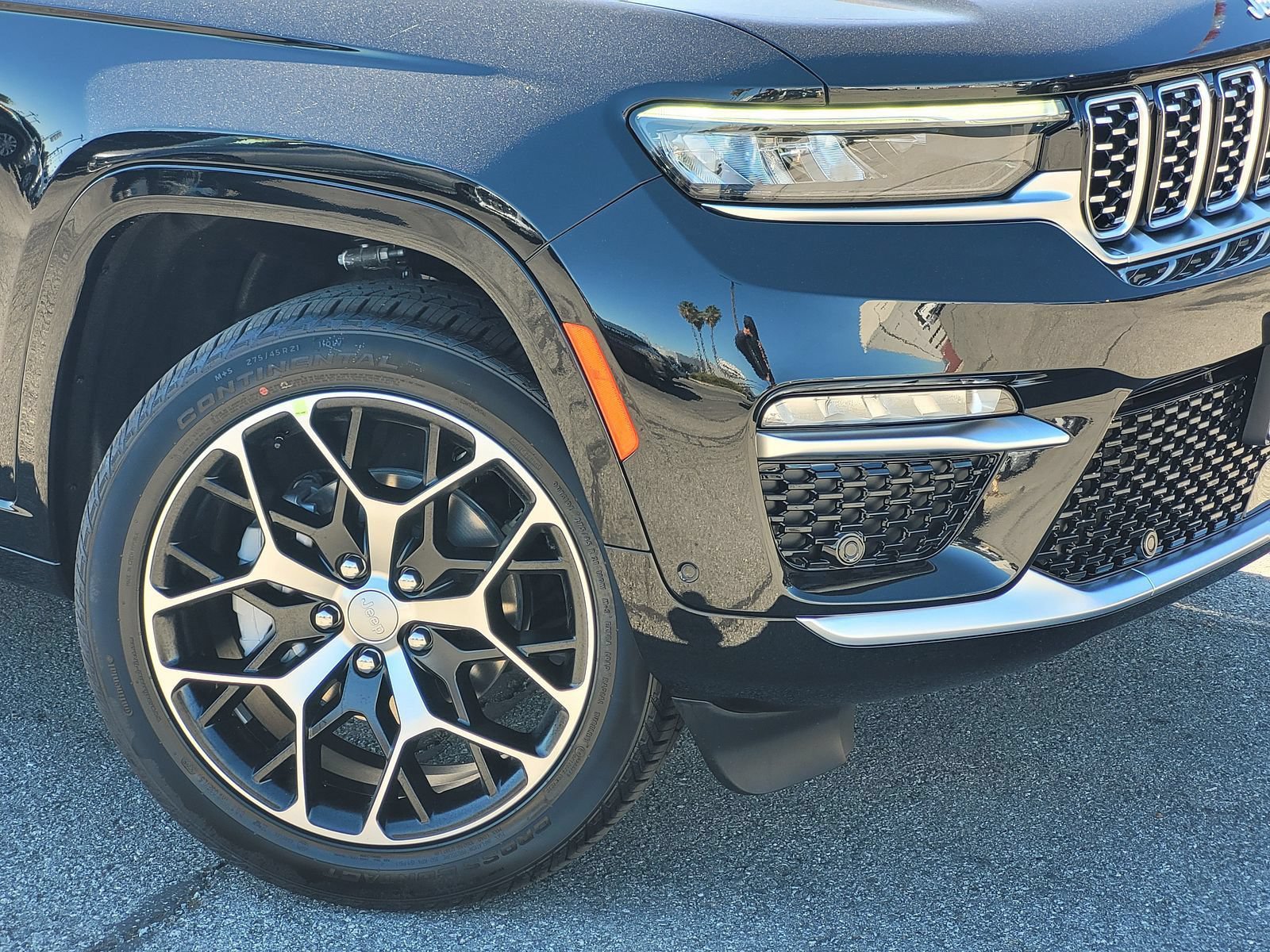 New 2025 Jeep Grand Cherokee Summit AWD/4WD image 6
