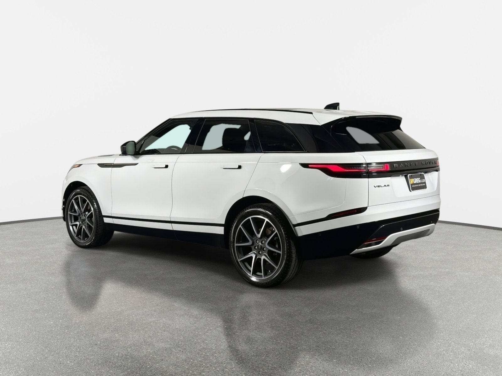 Used 2025 Land Rover Range Rover Velar Dynamic SE AWD/4WD image 5