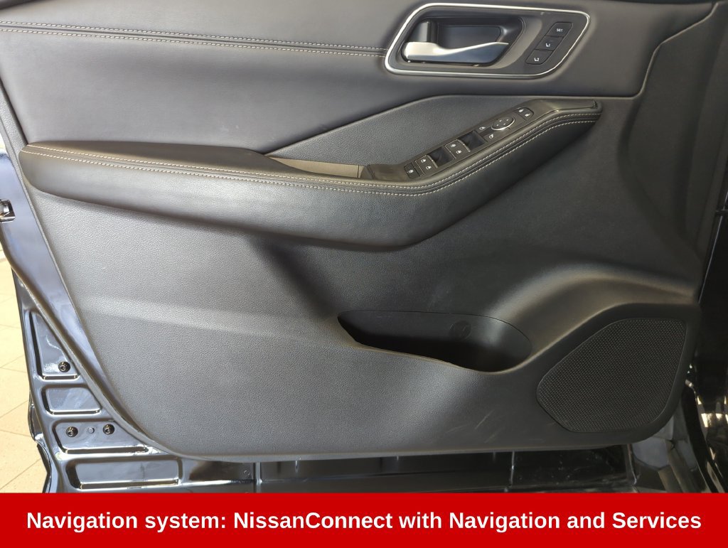 Used 2024 Nissan Rogue Platinum w/ Platinum Premium Package AWD/4WD image 13
