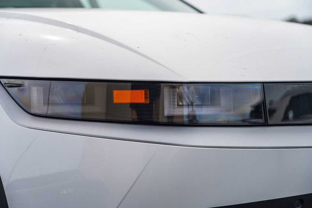 New 2025 Hyundai Ioniq 5 SE RWD image 2