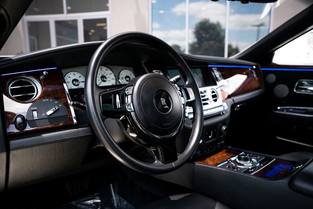 Used 2010 Rolls-Royce Ghost RWD image 29